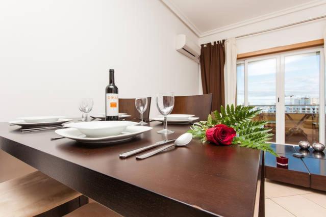 Casa Sol, Fast Wifi, Airco, Swimming Pool Near The Beach Praia Da Rocha Portimão Exteriör bild